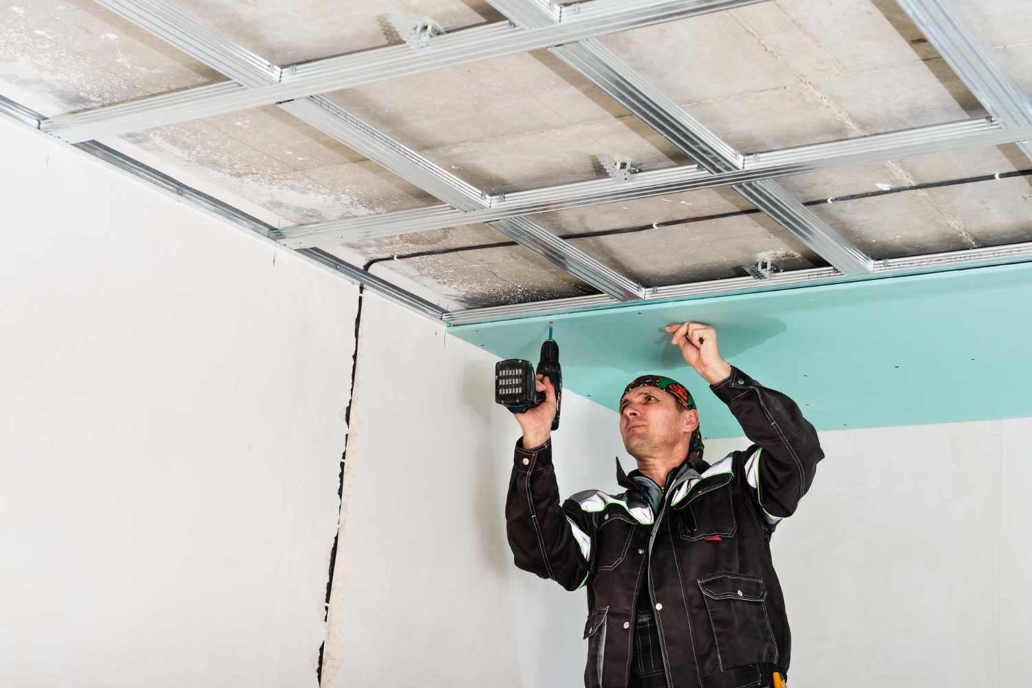 4. Montare Rigips   Barbat Burghiu. Placi De Rigips